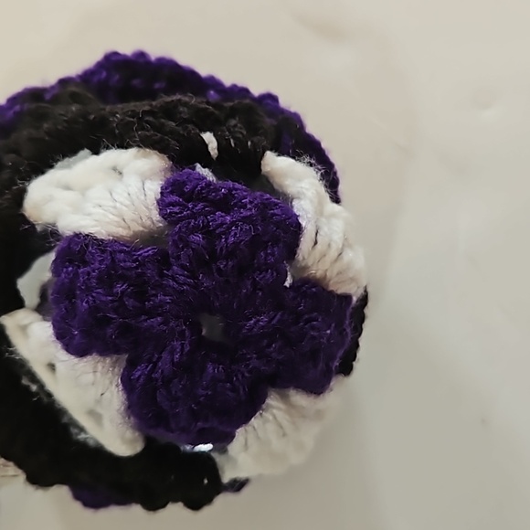 Hand Crafted Crochet Holiday Ornaments Grannycore Christmas Decor - Picture 9 of 17